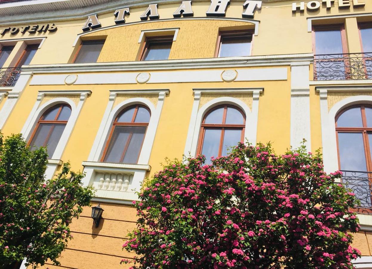 Atlant Hotel Úzhgorod Exterior foto