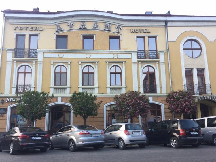 Atlant Hotel Úzhgorod Exterior foto